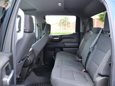 Used 2021 Chevrolet Silverado 1500 LT image 20