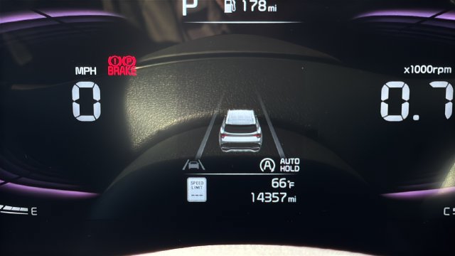 Used 2024 Kia Sportage EX FWD image 21