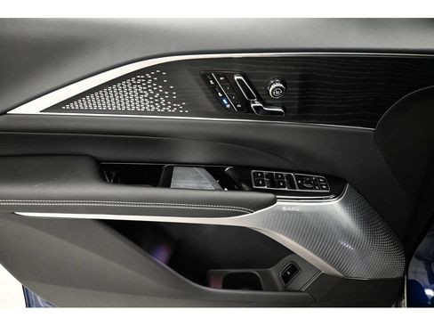 New 2026 Cadillac Lyriq V w/ Exterior Carbon Fiber Package AWD/4WD image 18