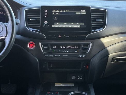 Used 2022 Honda Passport TrailSport image 17