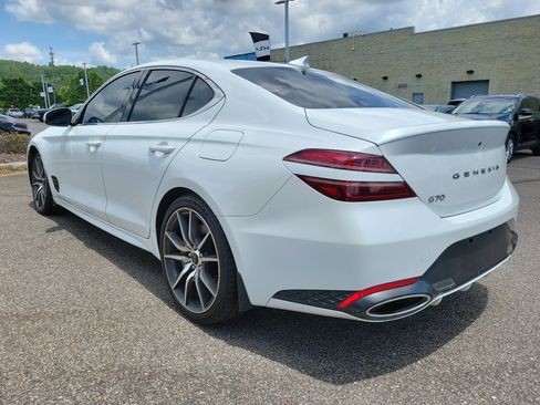 Used 2025 Genesis G70 2.5T RWD image 3
