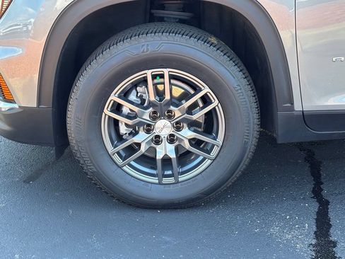Used 2025 GMC Acadia Elevation w/ LPO, Floor Liner Package FWD image 11