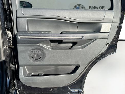 Used 2022 Ford Expedition XLT image 31