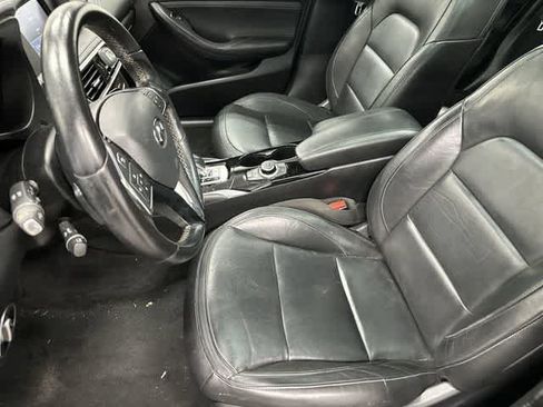 Used 2018 INFINITI QX30 Premium w/ Technology Package FWD image 10
