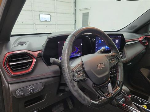 Used 2024 Chevrolet TrailBlazer RS w/ Convenience Package image 20