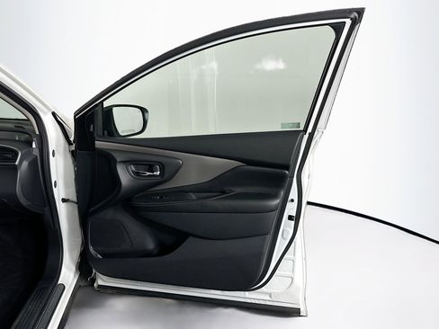 Used 2024 Nissan Murano SV image 31