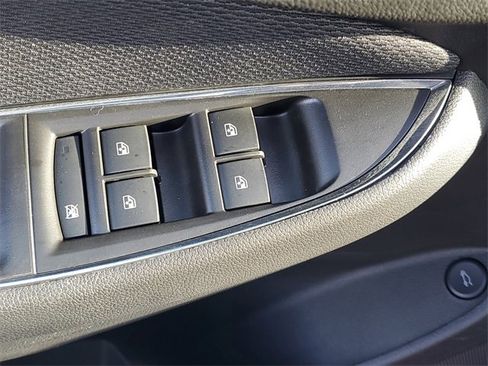 Used 2018 Chevrolet Cruze LT image 14