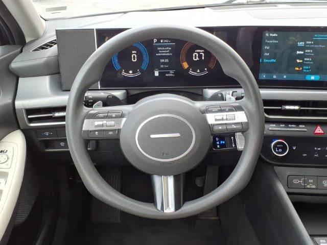 Used 2025 Hyundai Sonata SEL FWD image 18