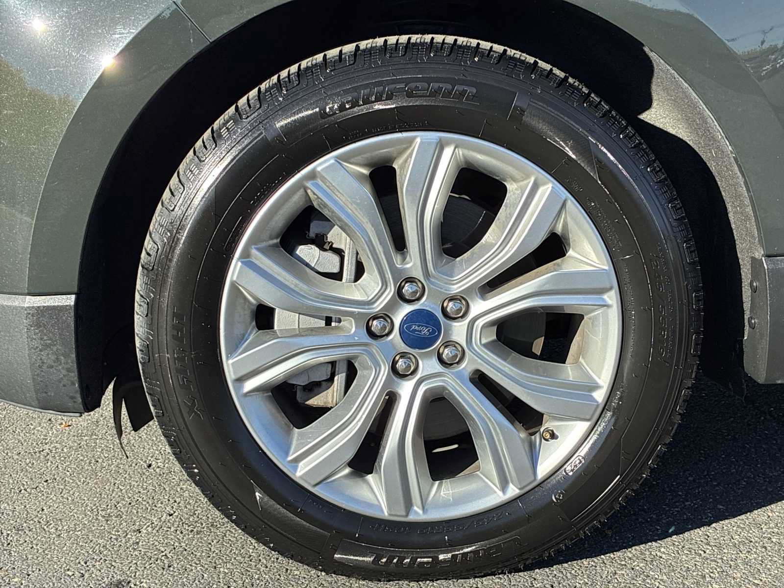 Used 2022 Ford Edge Titanium w/ Equipment Group 301A AWD/4WD image 18