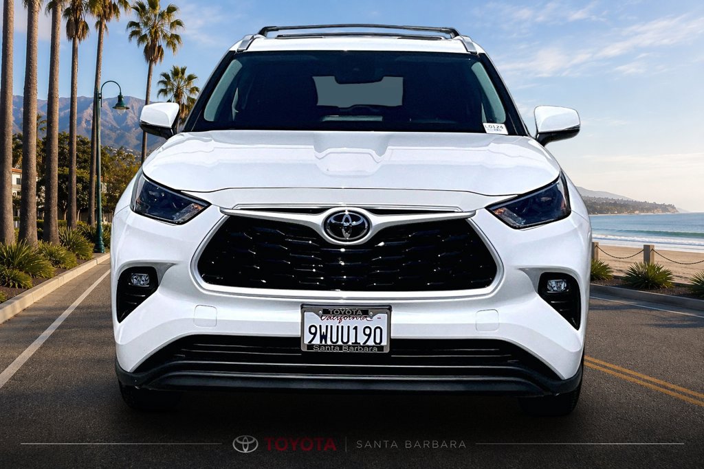 Certified 2026 Toyota Highlander XLE AWD/4WD image 2