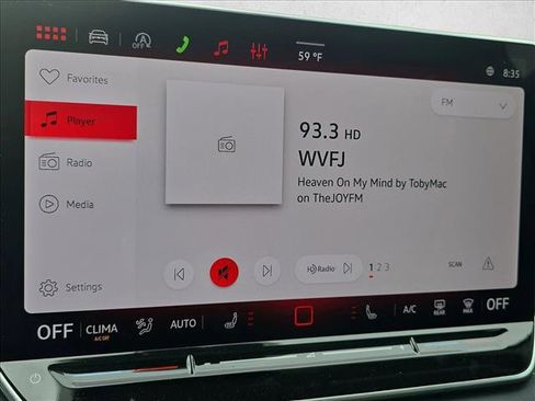 New 2026 Volkswagen Tiguan SE FWD image 15