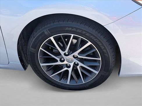 Used 2016 Lexus ES 350 w/ Premium Package w/Wood Trim FWD image 14