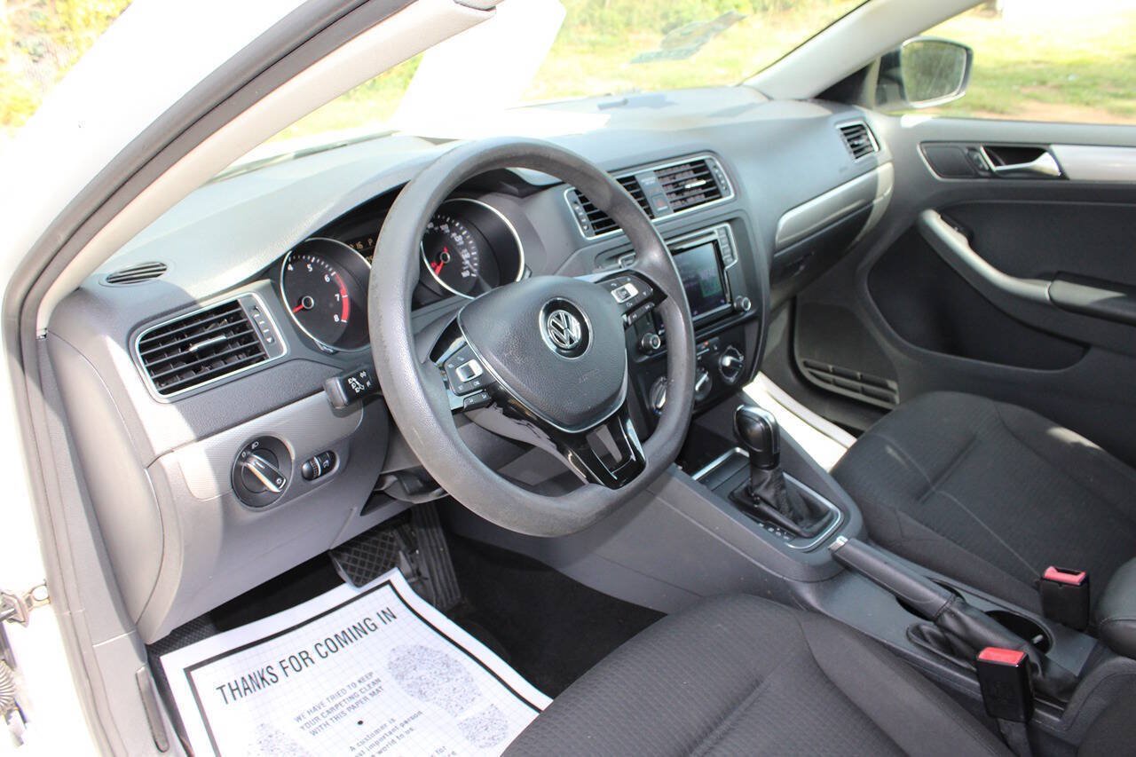 Used 2016 Volkswagen Jetta SE FWD image 21