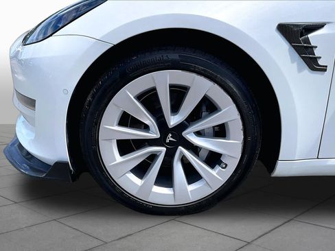 Used 2021 Tesla Model 3 Standard Range Plus RWD image 9