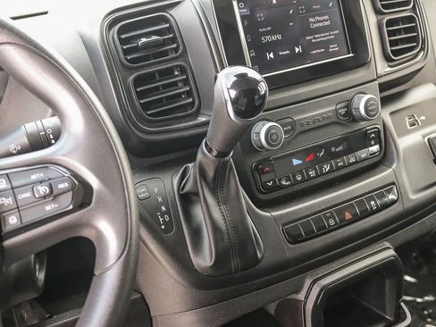 Used 2025 RAM ProMaster 2500 w/ Convenience Group FWD image 18
