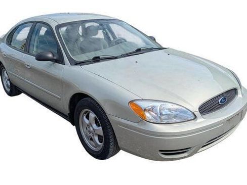 Used 2005 Ford Taurus SE FWD image 8