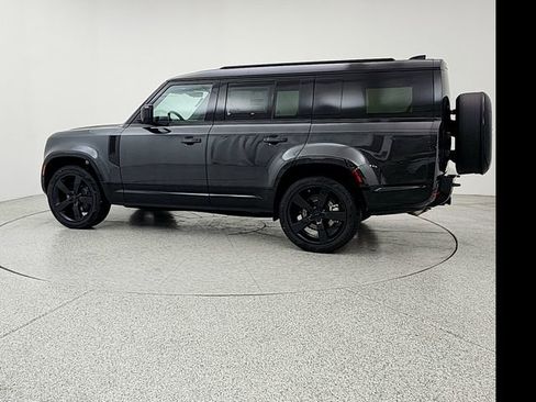 New 2026 Land Rover Defender 130 X-Dynamic SE AWD/4WD image 7