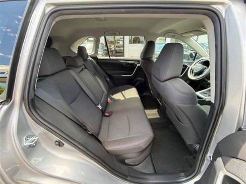 Used 2021 Toyota RAV4 LE AWD/4WD image 26