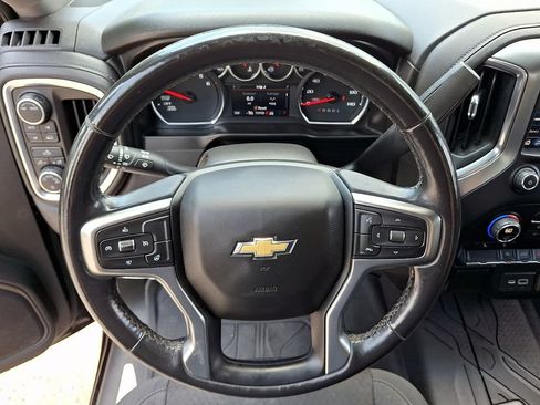 Used 2021 Chevrolet Silverado 1500 LT AWD/4WD image 18
