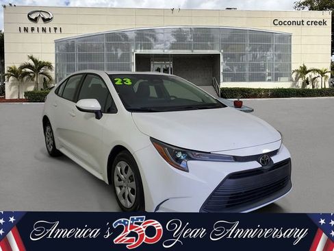 Used 2023 Toyota Corolla LE FWD image 1