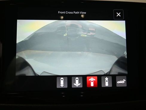 Used 2022 Chrysler Pacifica Touring-L w/ Uconnect Theater Family Group FWD image 18