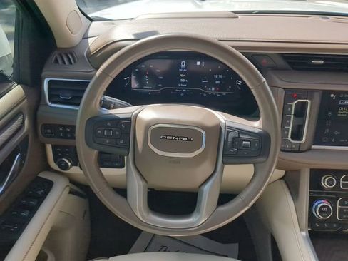 Used 2022 GMC Yukon XL Denali w/ Denali Ultimate Package image 6