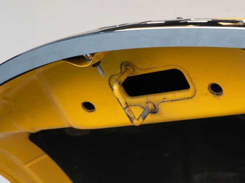 Used 2006 Chevrolet SSR w/ Preferred Equipment Group image 99