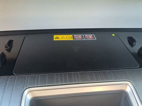 New 2025 Toyota Sienna XLE image 24