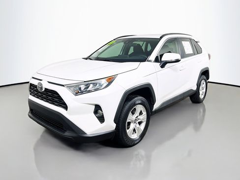 Used 2020 Toyota RAV4 XLE image 10