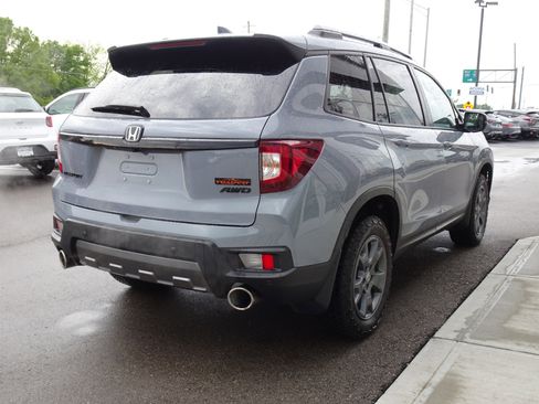 Used 2025 Honda Passport TrailSport image 5