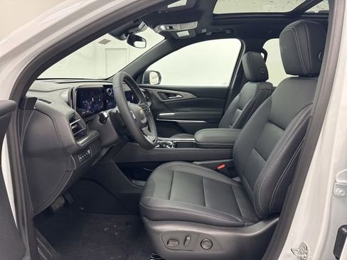 New 2026 Chevrolet Traverse LT w/ Sun and Wheel Package AWD/4WD image 23