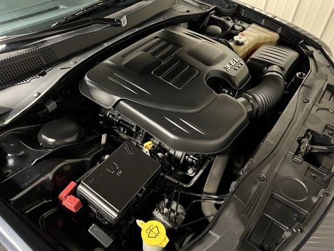 Used 2019 Chrysler 300 Limited w/ Safetytec Plus Group image 47