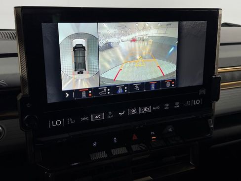 Used 2025 GMC Hummer EV 2X AWD/4WD image 22
