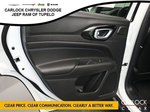 New 2026 Jeep Compass Latitude image 24