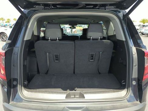 Used 2021 GMC Acadia SLT w/ Elevation Edition FWD image 19