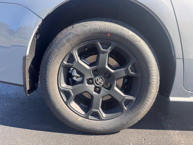New 2026 Toyota Sienna XLE Woodland Edition AWD/4WD image 10