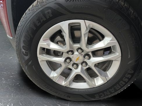 Used 2019 Chevrolet Traverse LT AWD/4WD image 28