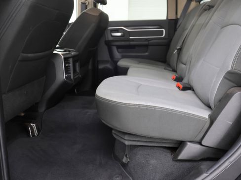 Used 2019 RAM 2500 Big Horn image 9