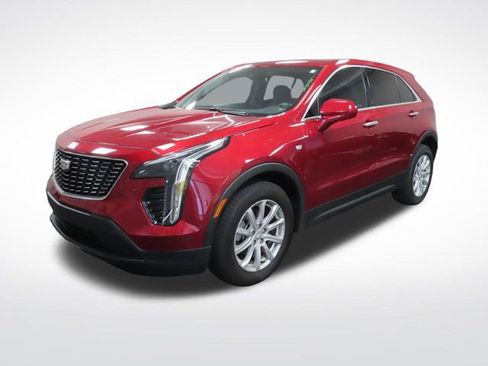 Used 2023 Cadillac XT4 Luxury w/ Cold Weather Package image 1