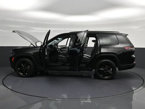 Used 2024 Jeep Grand Cherokee L Limited w/ Black Appearance Package RWD image 39