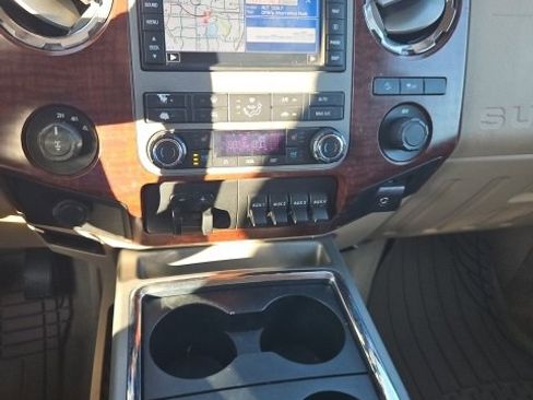 Used 2011 Ford F250 King Ranch w/ King Ranch w/Chrome Pkg image 12