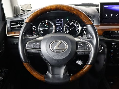 Used 2016 Lexus LX 570 4WD w/ Luxury Package image 7