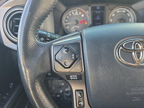 Certified 2019 Toyota Tacoma TRD Sport image 21