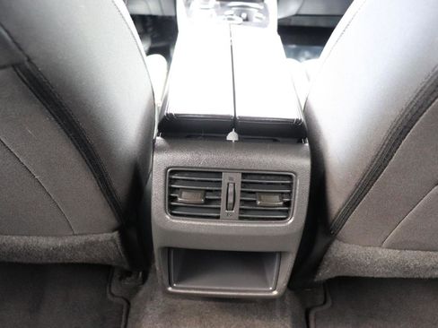 Used 2024 Nissan Rogue S AWD/4WD image 20