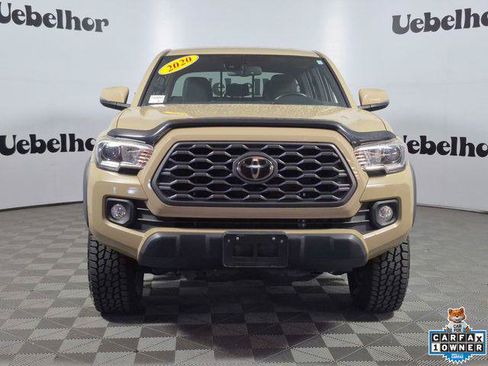 Certified 2020 Toyota Tacoma TRD Off-Road AWD/4WD image 2