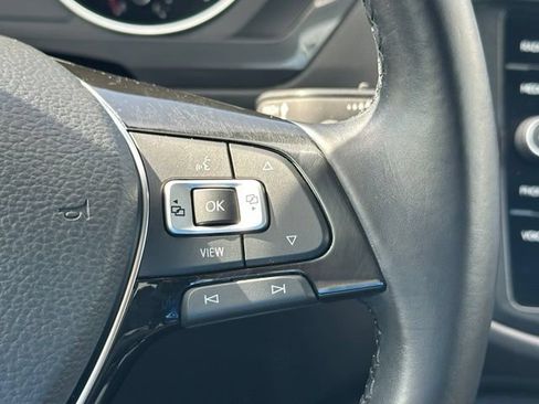 Used 2019 Volkswagen Tiguan SE AWD/4WD image 39