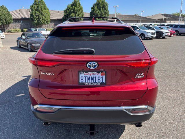 Used 2021 Toyota Venza XLE AWD/4WD image 4