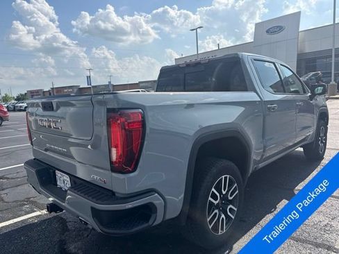 Used 2025 GMC Sierra 1500 AT4 w/ Technology Package AWD/4WD image 8