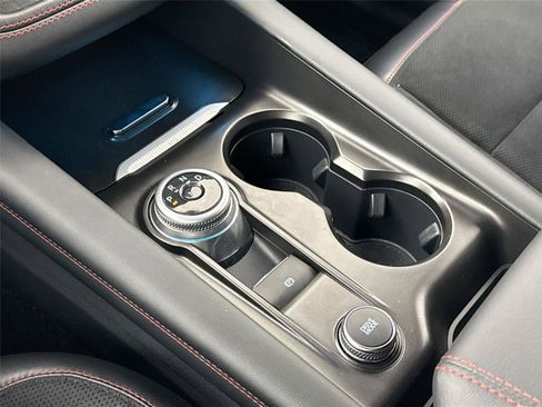 Used 2025 Ford Explorer ST image 27