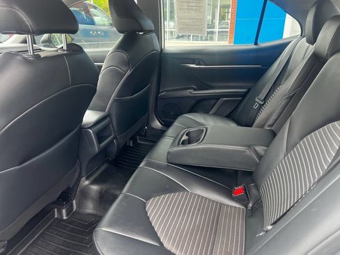 Used 2021 Toyota Camry SE FWD image 13